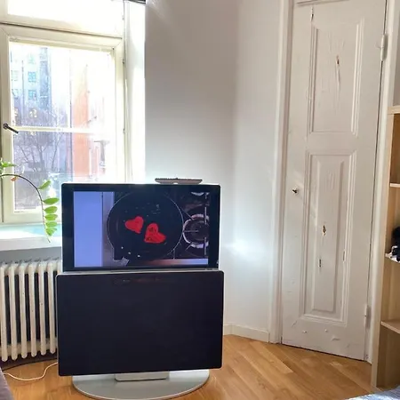Big Studio Close To Center With Wifi